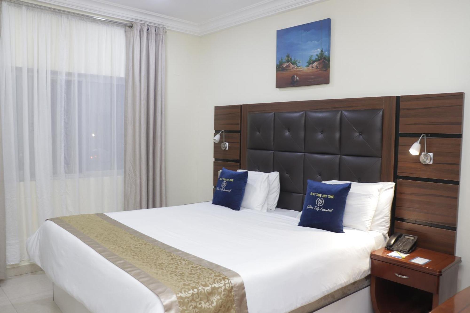 Golden Tulip Hotel- Evergreen Порт Харкорт Екстериор снимка