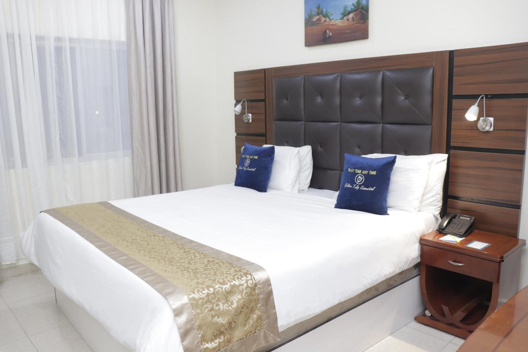 Golden Tulip Hotel- Evergreen Порт Харкорт Екстериор снимка