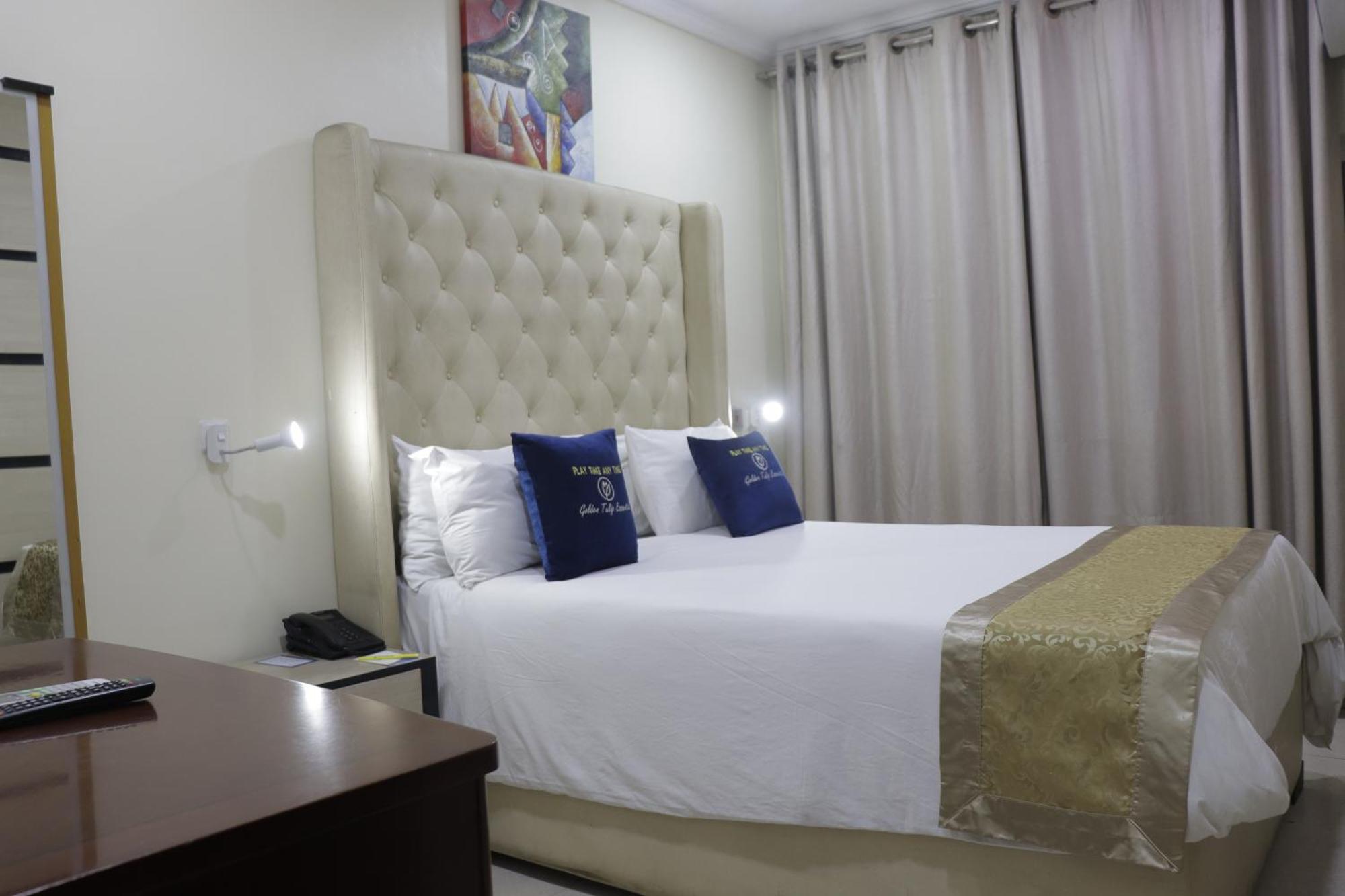 Golden Tulip Hotel- Evergreen Порт Харкорт Екстериор снимка
