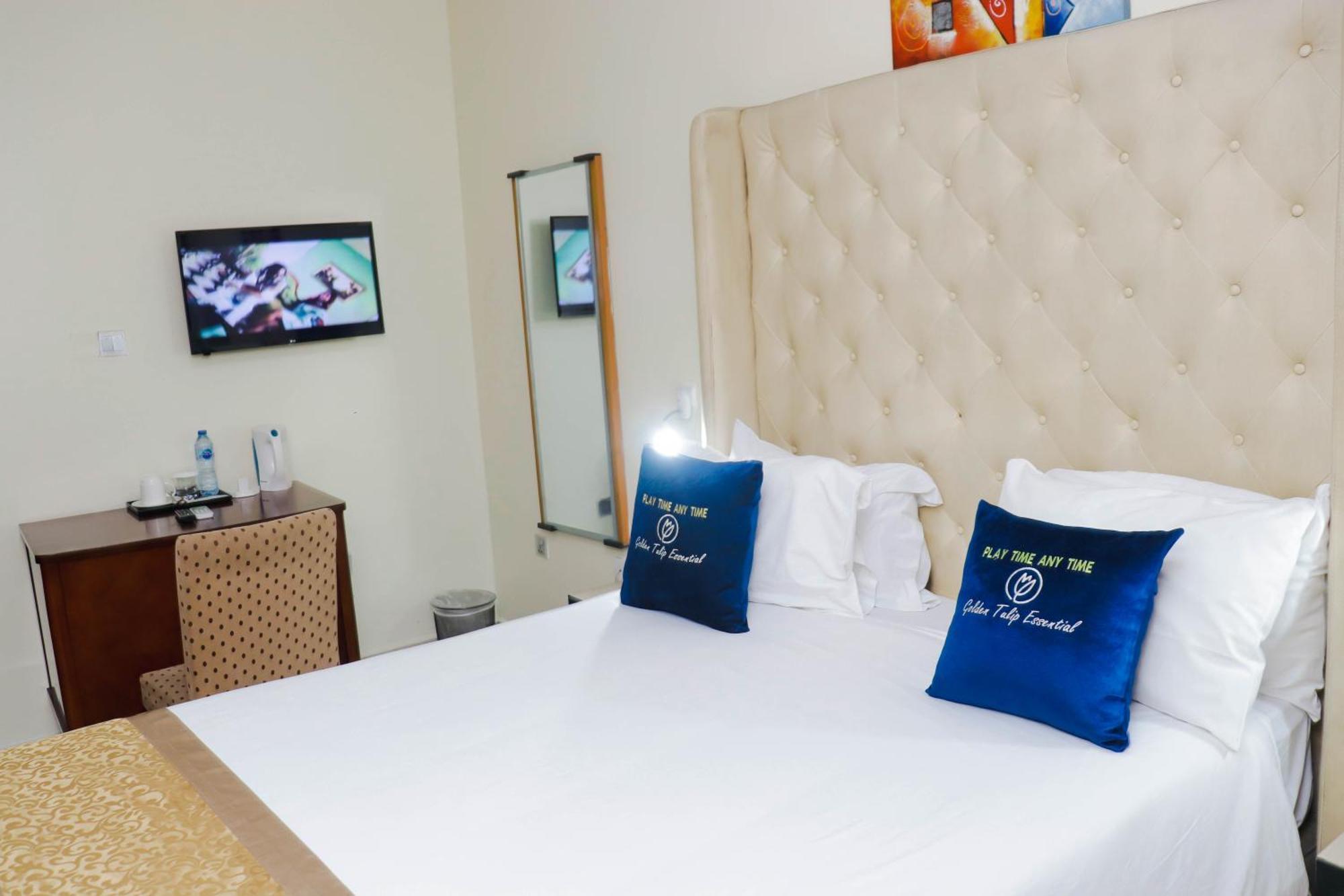 Golden Tulip Hotel- Evergreen Порт Харкорт Екстериор снимка